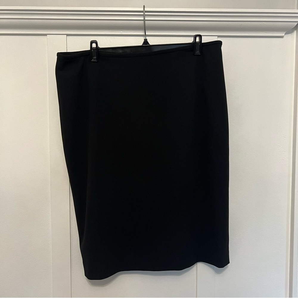 Calvin Klein Women's Size 14 Black Skirt | Zipper Back | GUC - Picture 2 of 6